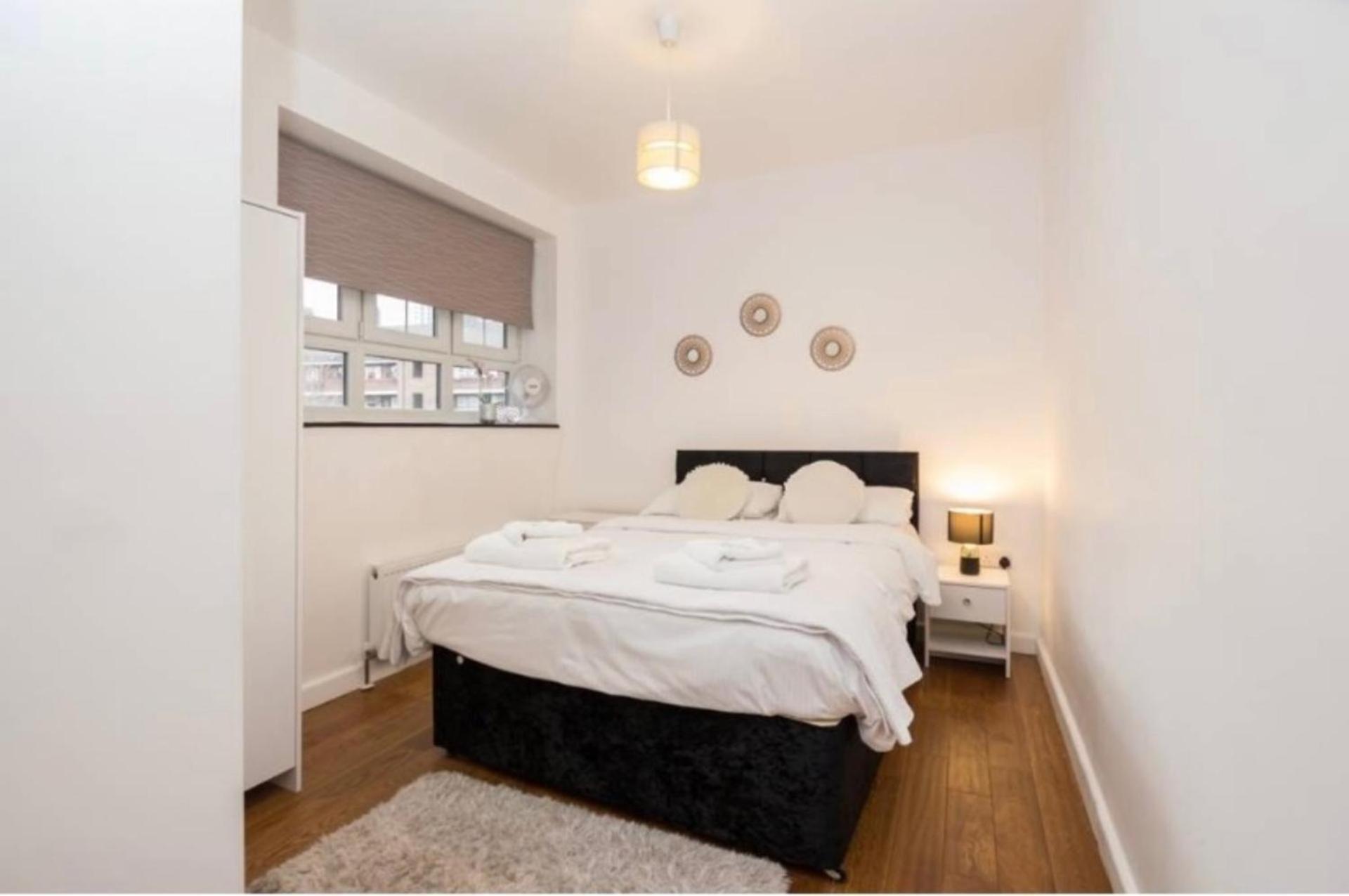 Modern With 4 Bedrooms *