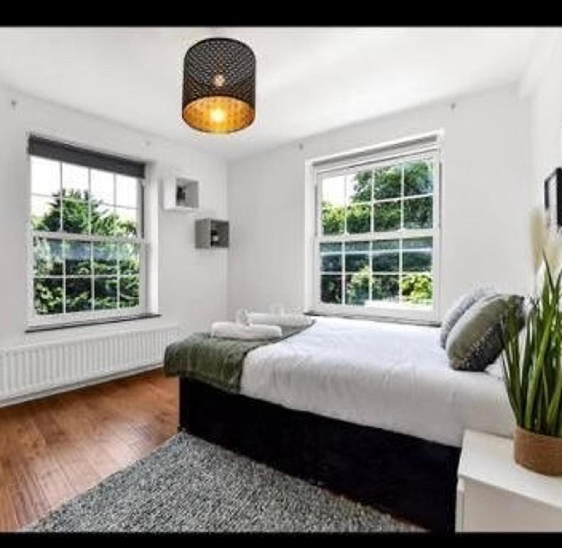 Modern With 4 Bedrooms Appartement *